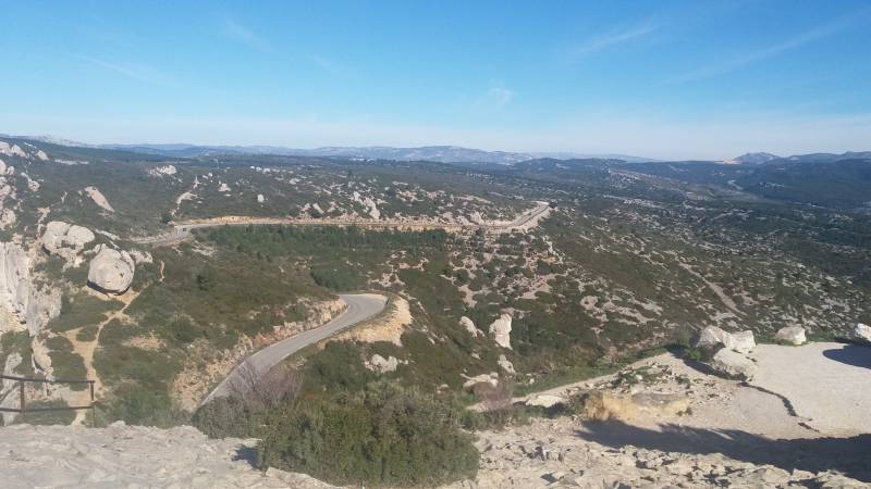 Des professionnels de la collecte des déchets médicaux